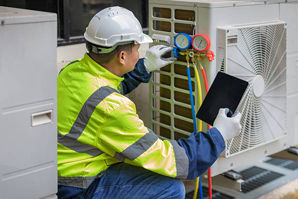 Professional Hvac technician working in Garland, NC